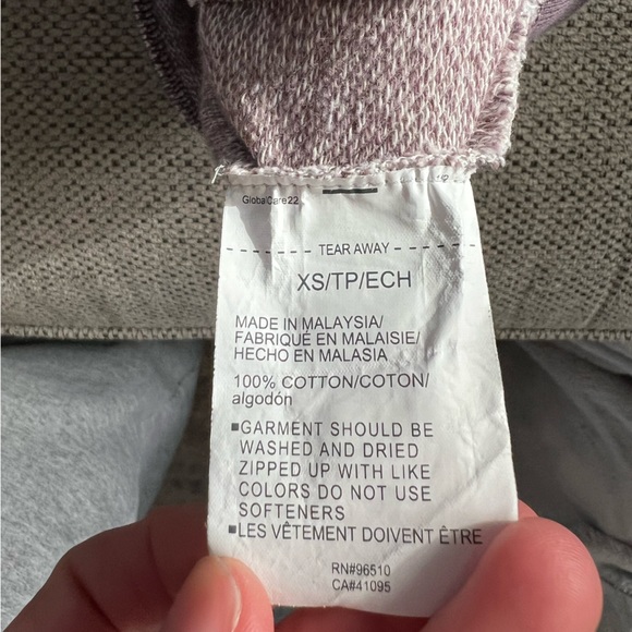 Womens XS Under Armour Sweatshirt - Picture 6 of 6